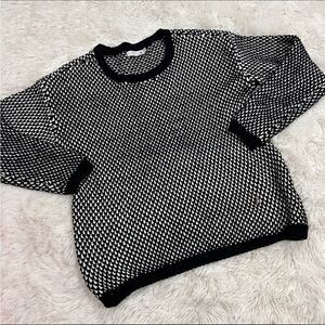 Frnch black and white sweater M